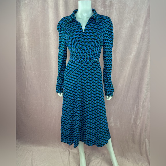 Diane Von Furstenberg Dresses & Skirts - Diane Von Furstenberg DVF Womens Blue Floral Wrap Dress Reversible Size 6